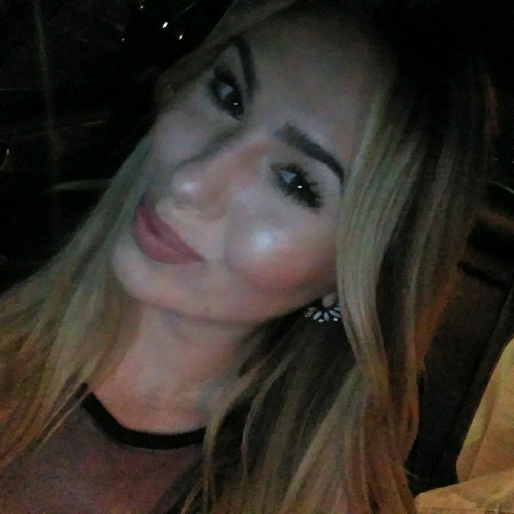 Meet your Posher, Christie